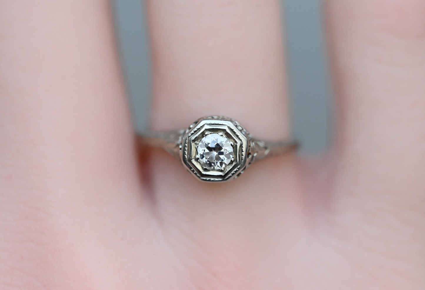 Superb Antique Art Deco Period 18K White Gold Filigree Ring with .20 ct Diamond2