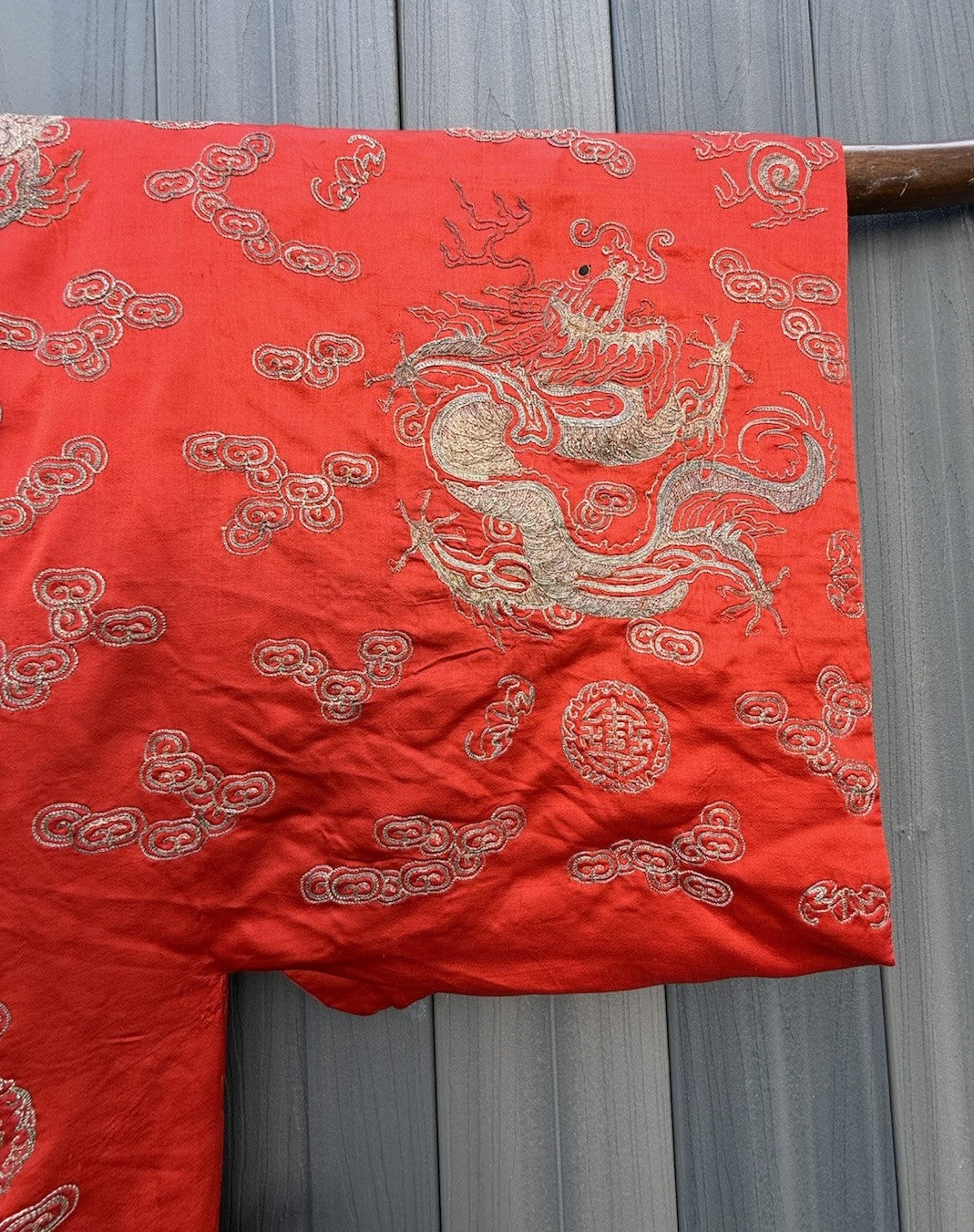 Antique Qing Dynasty Chinese Metallic Silk Embroidery Dragon Robe In Red Color12