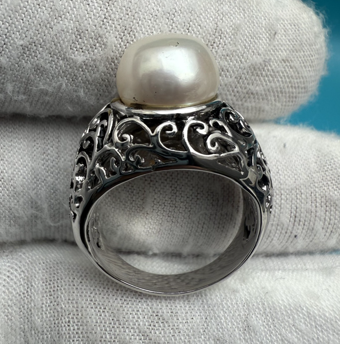 Gorgeous Sterling Silver Ring with Large Cultured Pearl & Intricate Openwork9