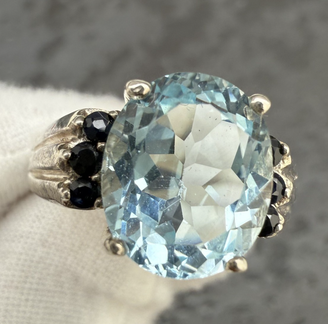 Stunning Sterling Silver Ring with Large Blue Topaz Gemstone4