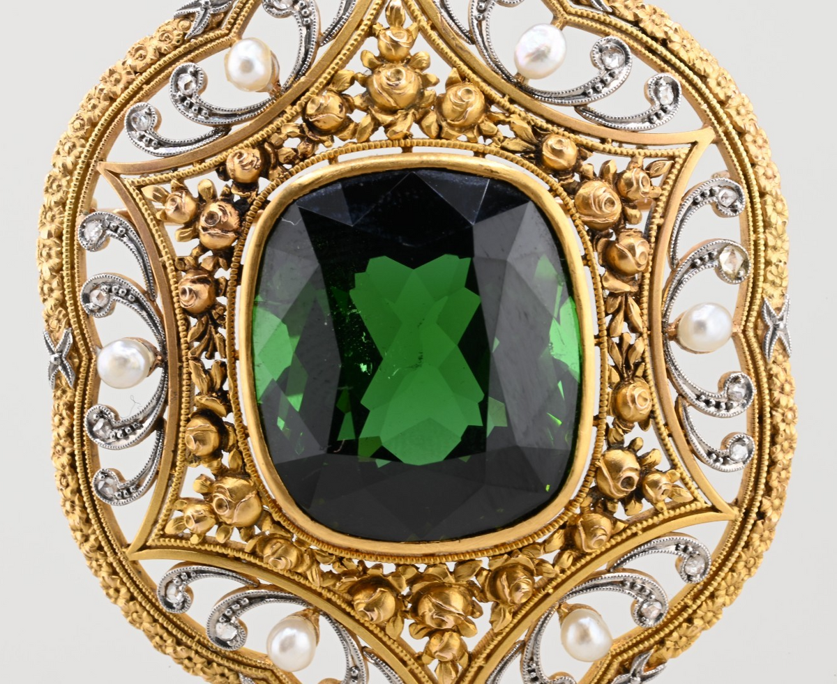 Antique 19th C. Victorian Heirloom Pendant / Brooch with Huge Tourmaline in Gold7