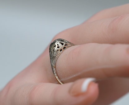 Lovely Art Deco era Ring with Intricate Filigree Work & Antique Cut Diamonds2