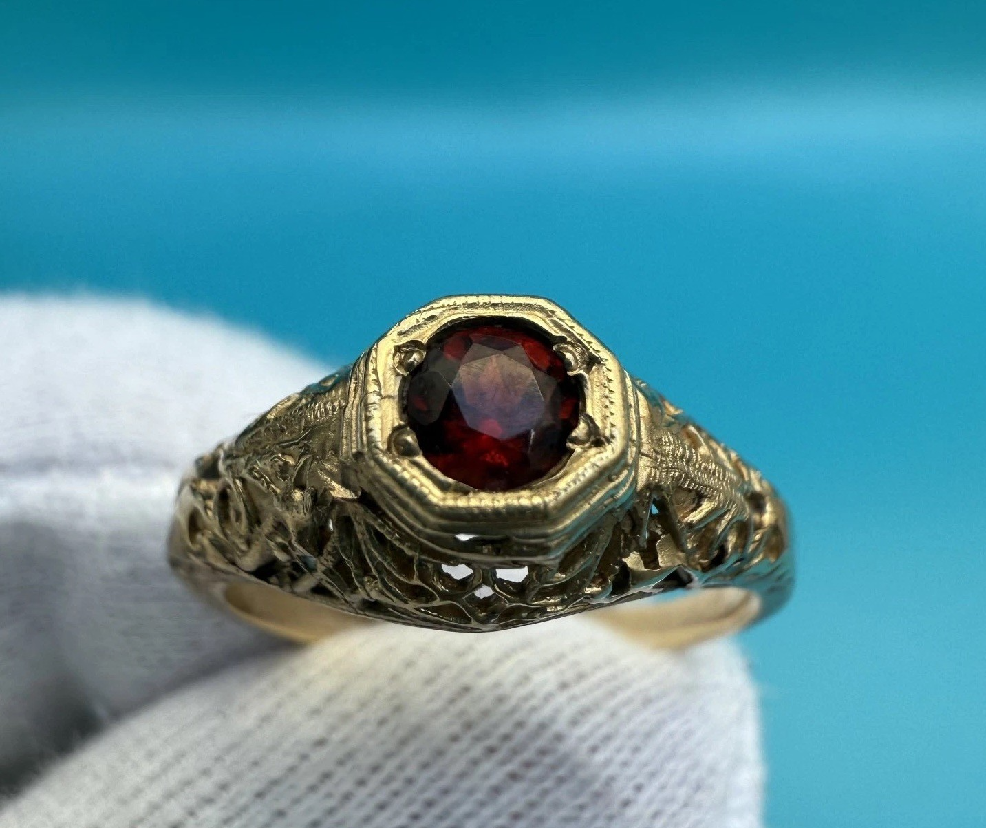 Super Attractive Antique Filigree 14k Yellow Gold Ring w/ Red Gem 6