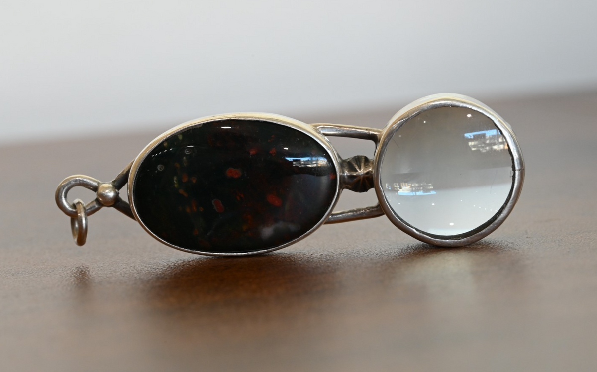 Sterling Silver Southwest Jewelers Loupe W/ Dark Cabochon Gem0