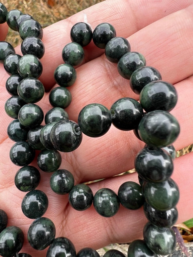 Elegant Green Antique / Vintage Spinach Natural Nephrite Jade Beaded Necklace4
