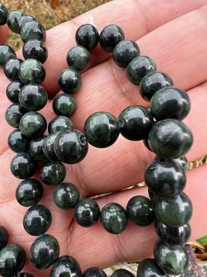 Elegant Green Antique / Vintage Spinach Natural Nephrite Jade Beaded Necklace4