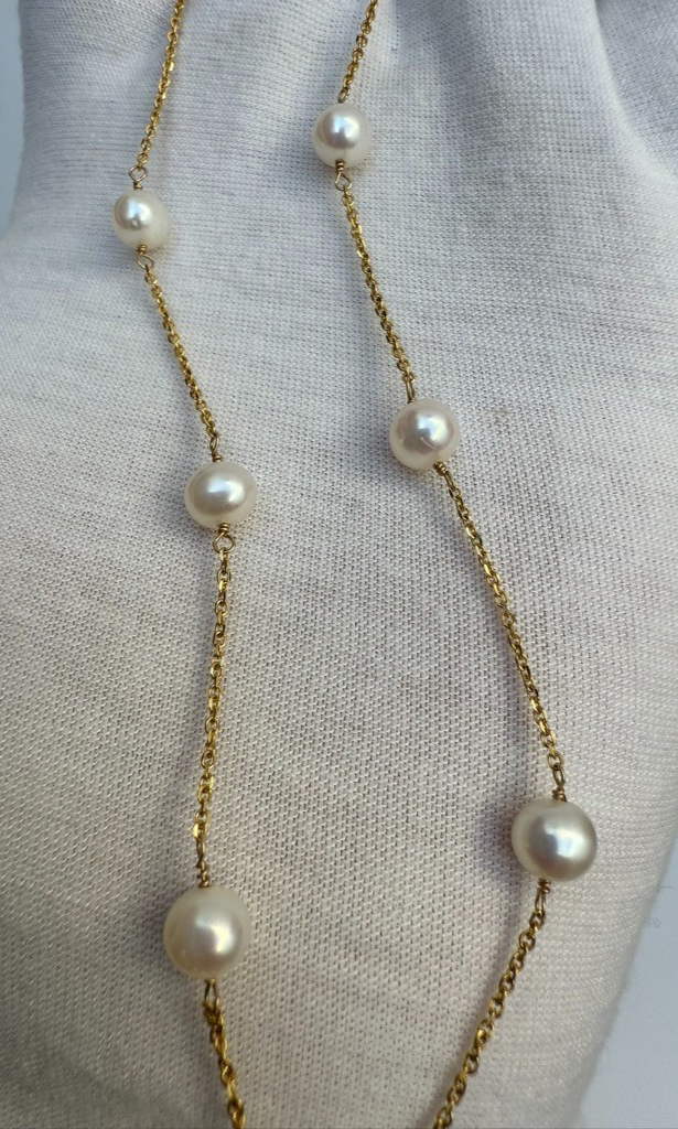 Elegant yet Simple Cultured Pearl Beaded Necklace w/ 14k Gold Chain2