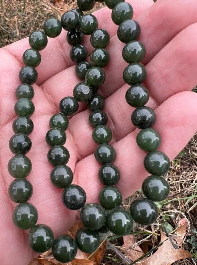 Rich Green Antique / Vintage Spinach Natural Nephrite Jade Beaded Necklace6