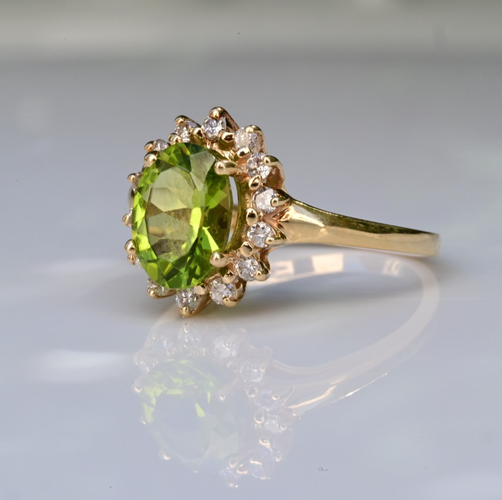 Vintage Vivid Green Peridot with Halo of Diamonds 14K Yellow Gold Ring2