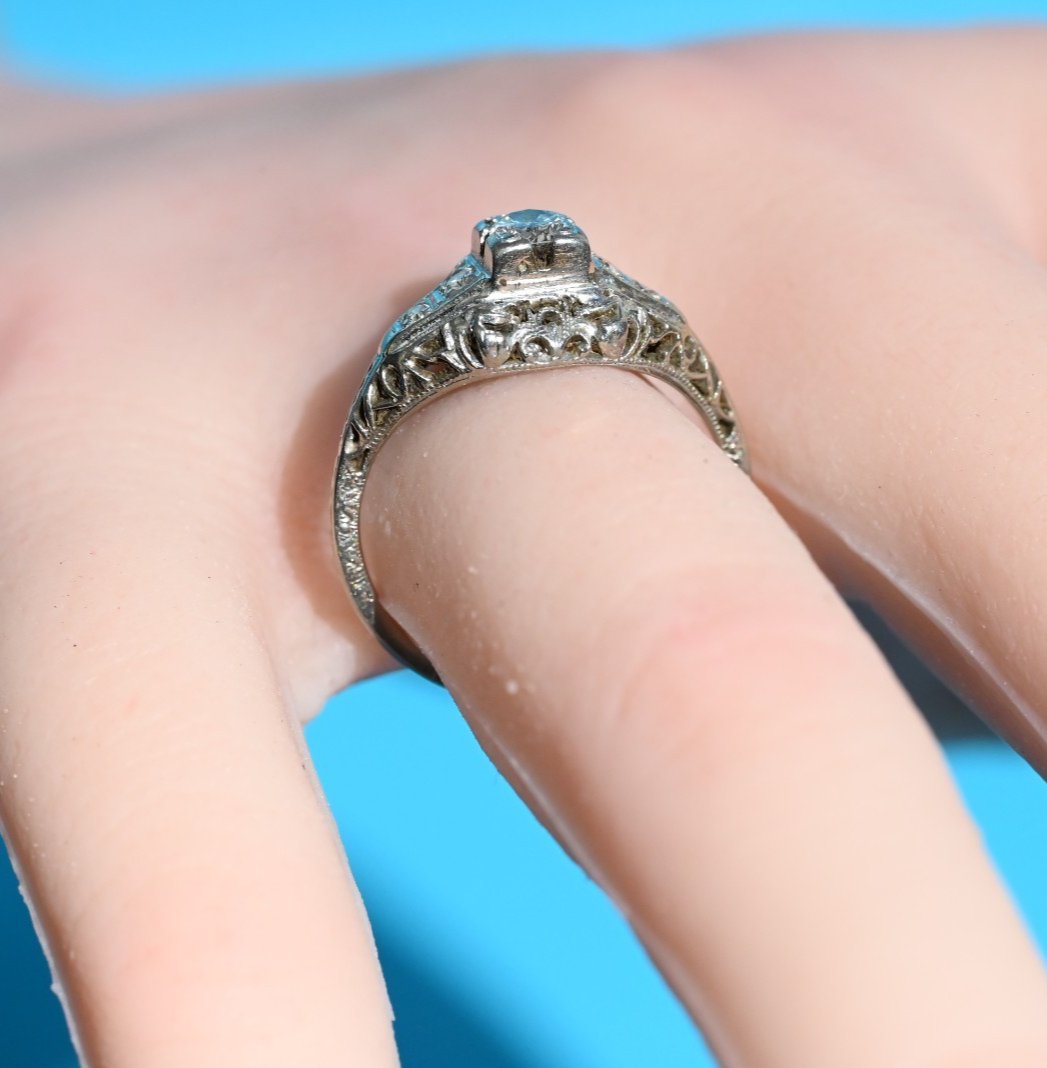 Amazing Antique Art Deco Period 18K White Gold Filigree Ring w Natural Diamond7