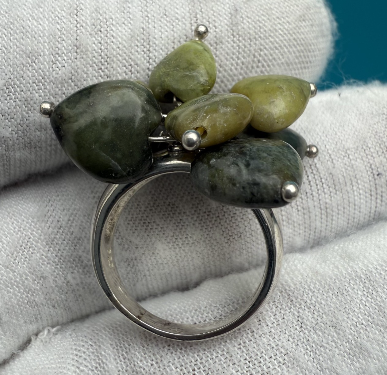 Lovely Sterling Silver Connemara Marble Dangling Hearts Ring2