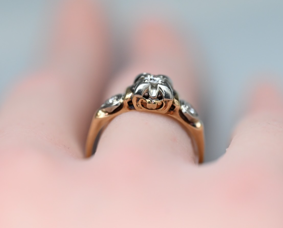 Elegant Antique Art Deco Two Tone 14k Gold Ring with Natural Diamonds7