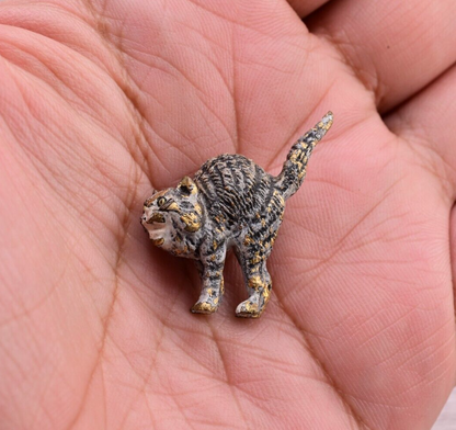 Life-Like Antique Austrian Vienna Cold Painted Bronze Figure of Scared Cat7