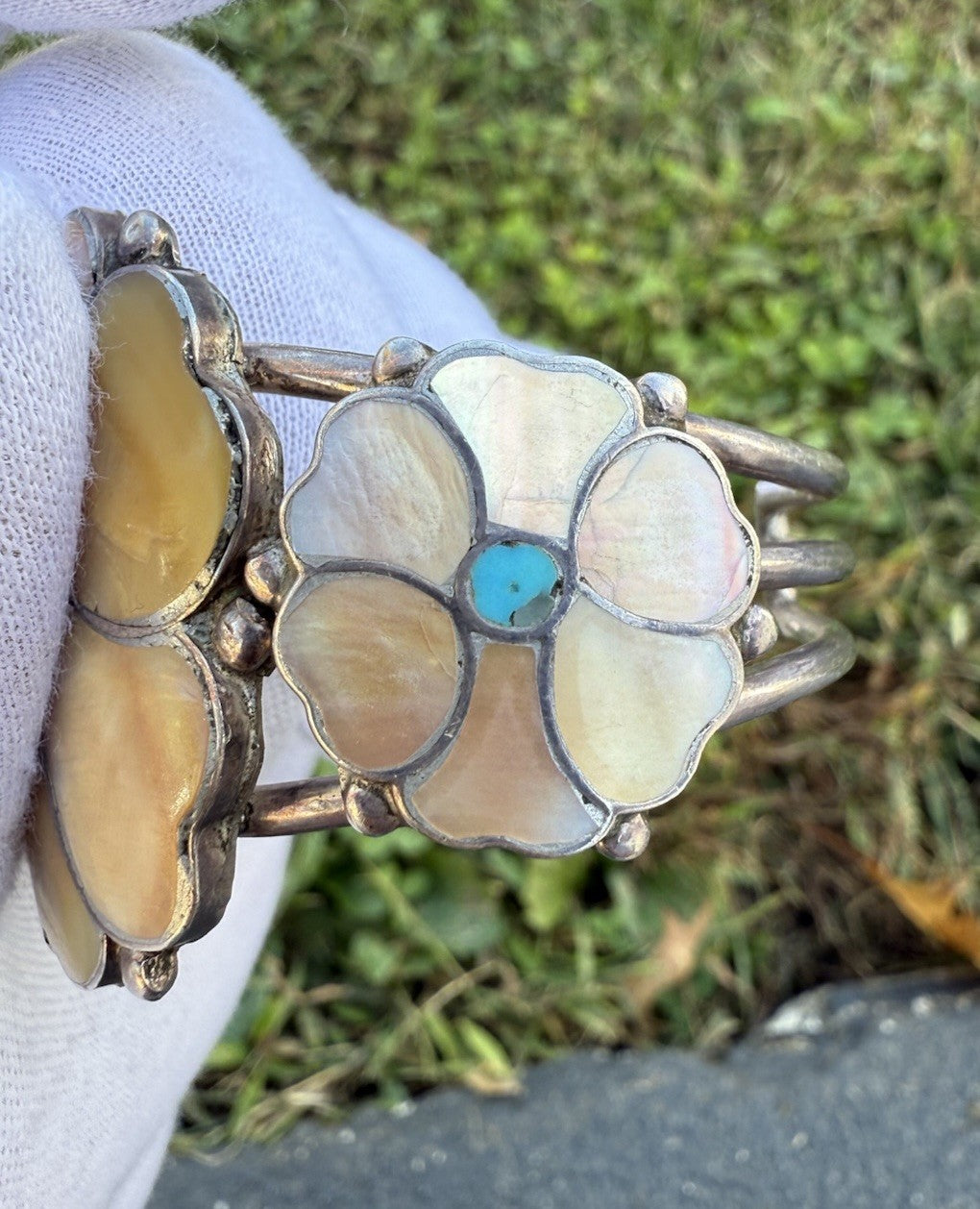 Lovely Zuni Native American Sterling Silver Cuff Bracelet w/ Mother of Pearl5
