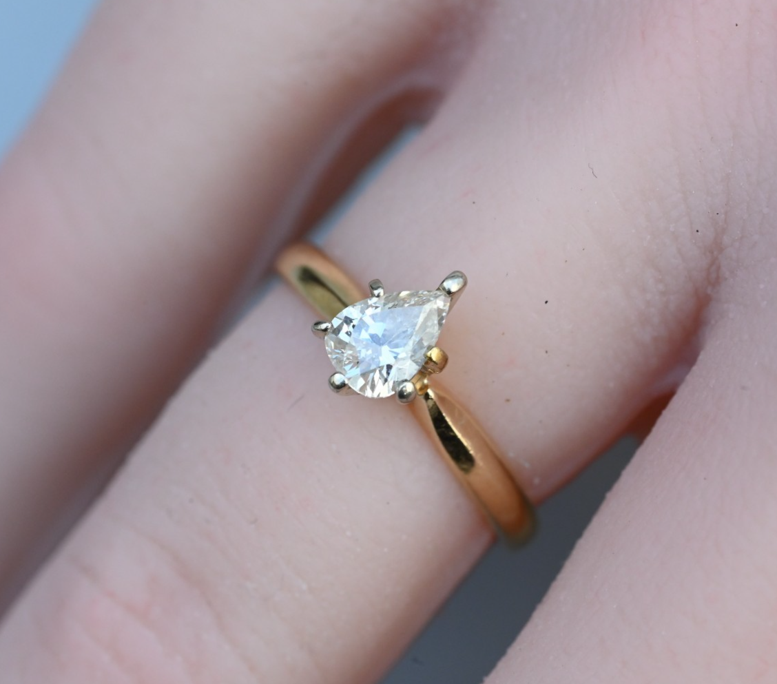 Vintage 14k Yellow Gold Ring with .25 ct Pear-cut Natural Diamond Solitaire6