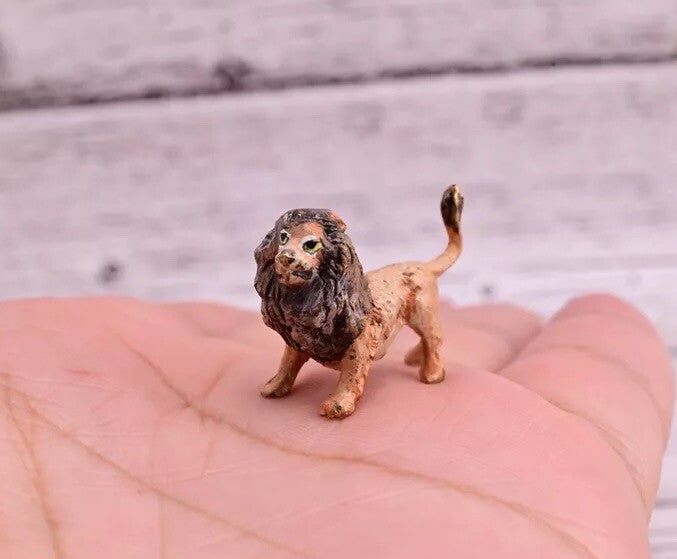 Early 1900s Antique Cold Painted Austrian Vienna Bronze of a Life-Like Lion7
