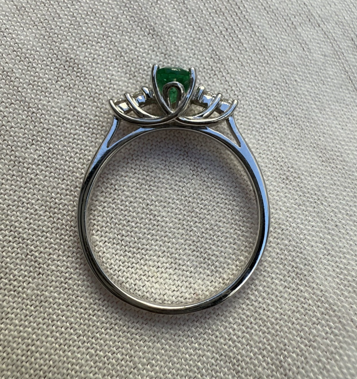 Superb 18K White Gold Ring with Oval Emerald Center Stone and Side Diamonds6
