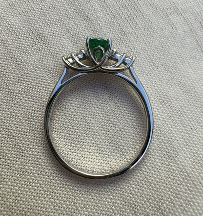 Superb 18K White Gold Ring with Oval Emerald Center Stone and Side Diamonds6