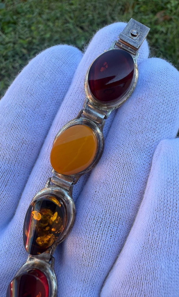 Wonderful Vintage Lab & Natural Amber Continental European Silver Bracelet4