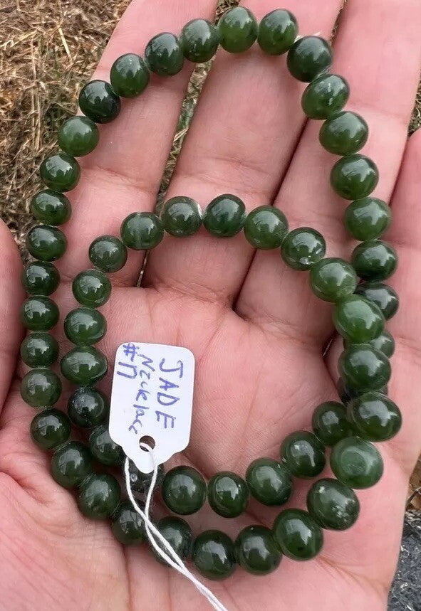 Vibrant Green Antique / Vintage Spinach Natural Nephrite Jade Beaded Necklace12