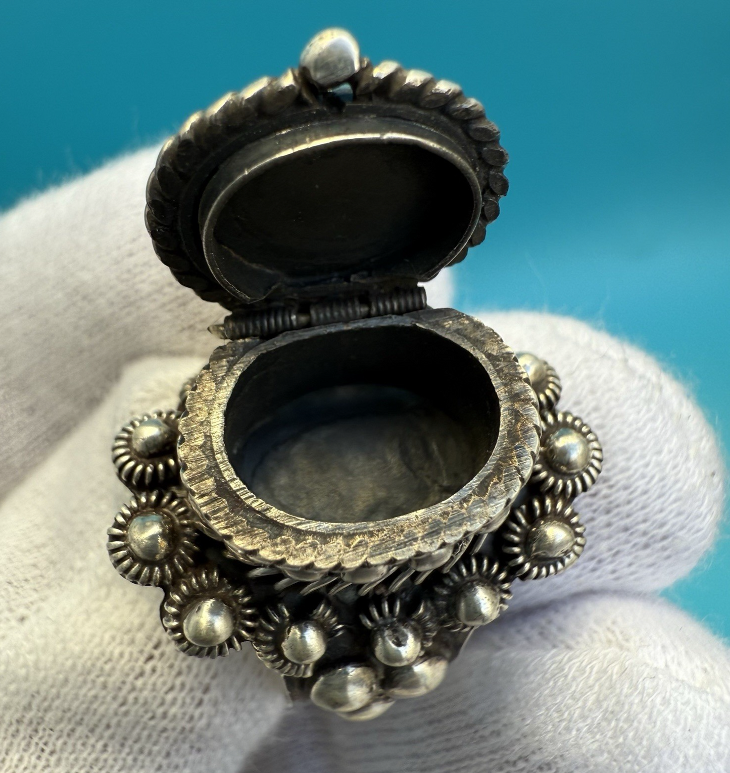 Gorgeous Vintage Taxco Sterling Silver Green Onyx Poison / Locket Ring6