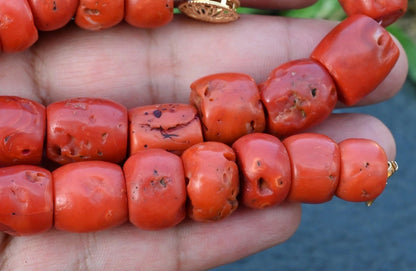 Large Natural Red Coral Barrel Beaded Necklace With 14K Clasp4