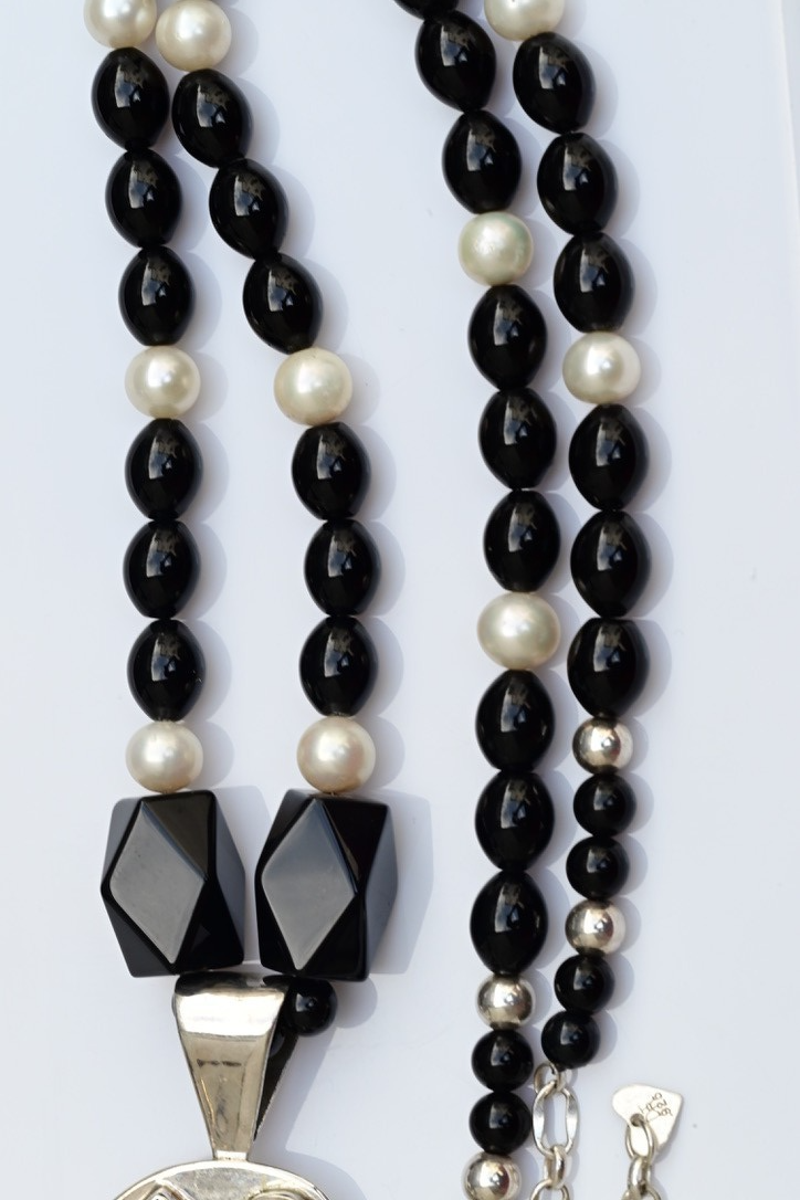Vintage Jay King Desert Rose Trading (DTR) Black Onyx & Pearl Sterling Necklace2