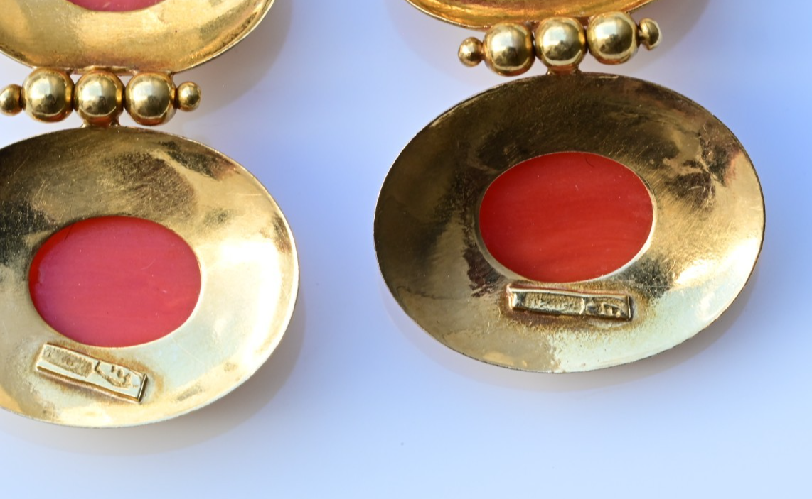 Stunning 750 18K Yellow Gold Long Earrings with Natural Red Coral Cabochon Gems2