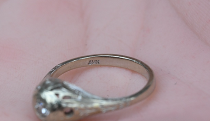 Lovely Art Deco era Ring with Intricate Filigree Work & Antique Cut Diamonds10