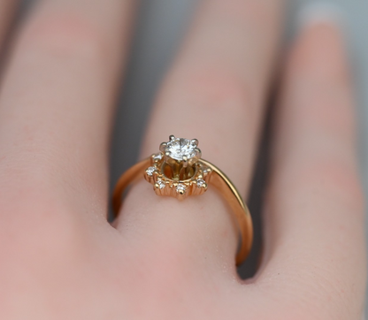 Beautiful Snowflake-Inspired Halo Ring with Round Natural Diamonds 14k YG4