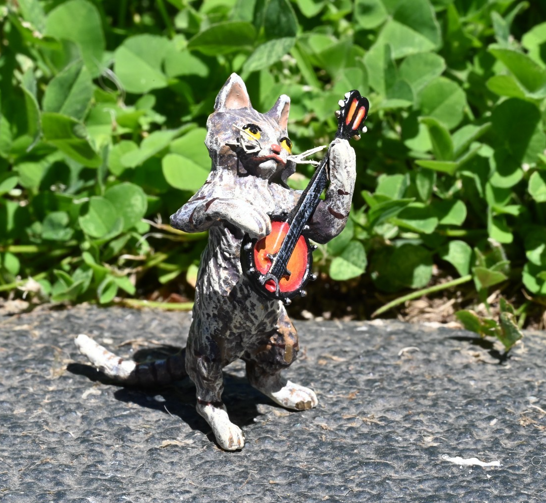 Fritz Bergmann  Austrian Vienna Cold  Painted Bronze Musical Cat Playing Banjo2