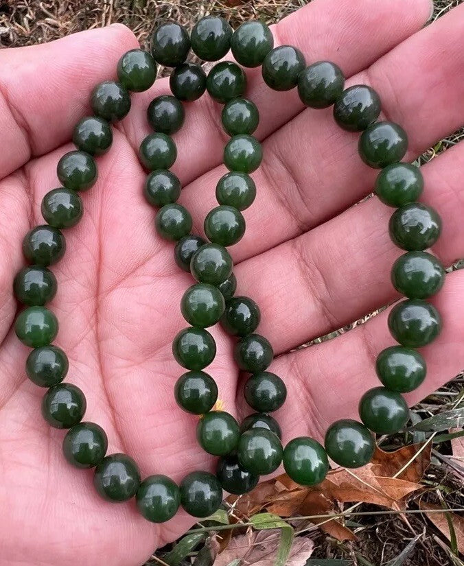Small Green Antique / Vintage Spinach Natural Nephrite Jade Beaded Necklace1