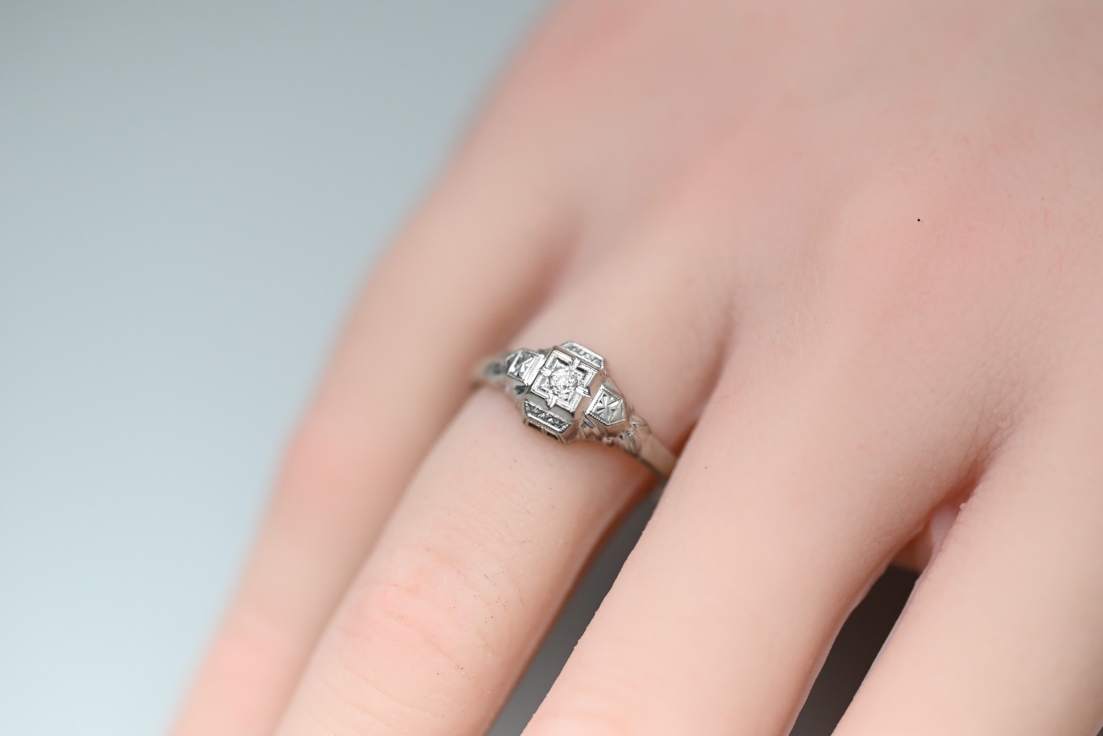 Authentic Antique Art Deco 1920s - 1930s 14K WG Filigree & Diamond Ring5