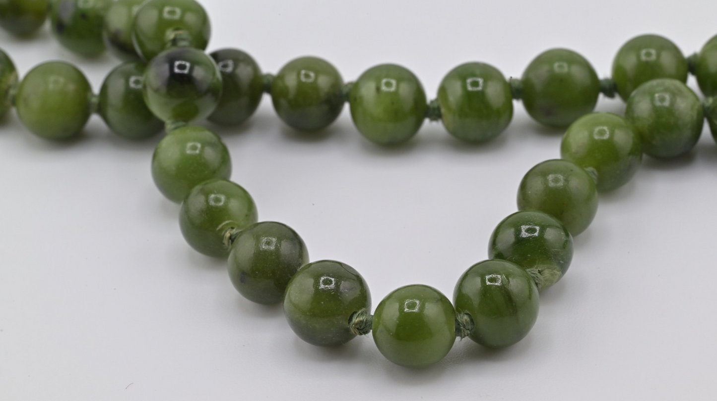 Gorgeous Antique / Vintage Light Spinach Natural Green Jade Beaded Necklace4