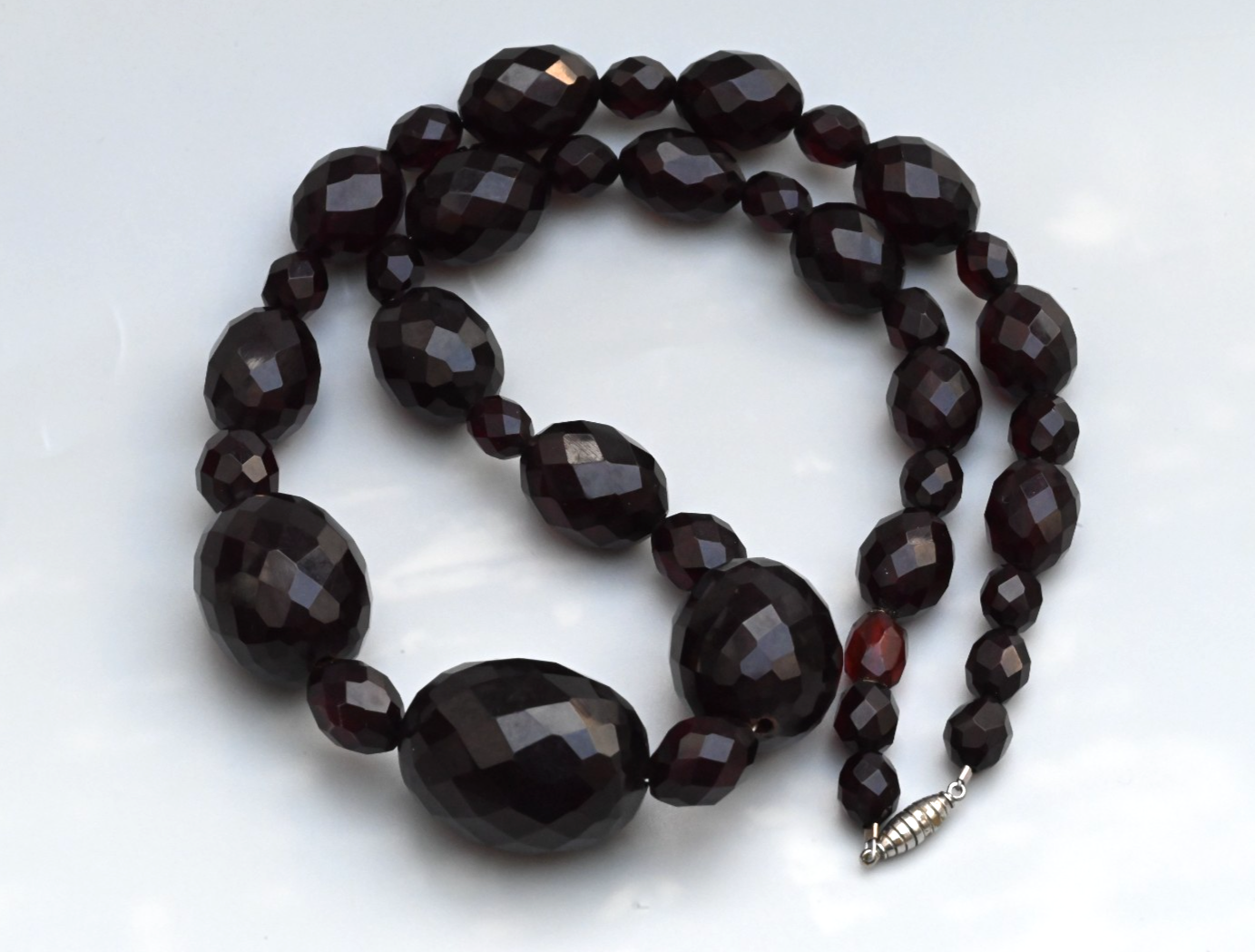 Large Antique / Vintage Art Deco Faceted Beaded Cherry Bakelite Necklace0