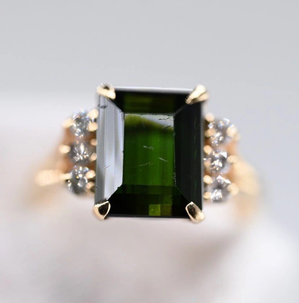 Emerald-Cut Green Tourmaline Flanked by Small Diamonds on 14K Yellow Gold Band5