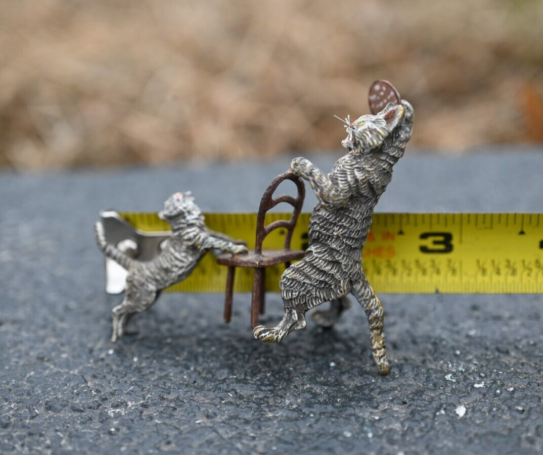 Amusing Antique Cold Painted Austrian Vienna Bronze Figure of Kitten in Trouble9