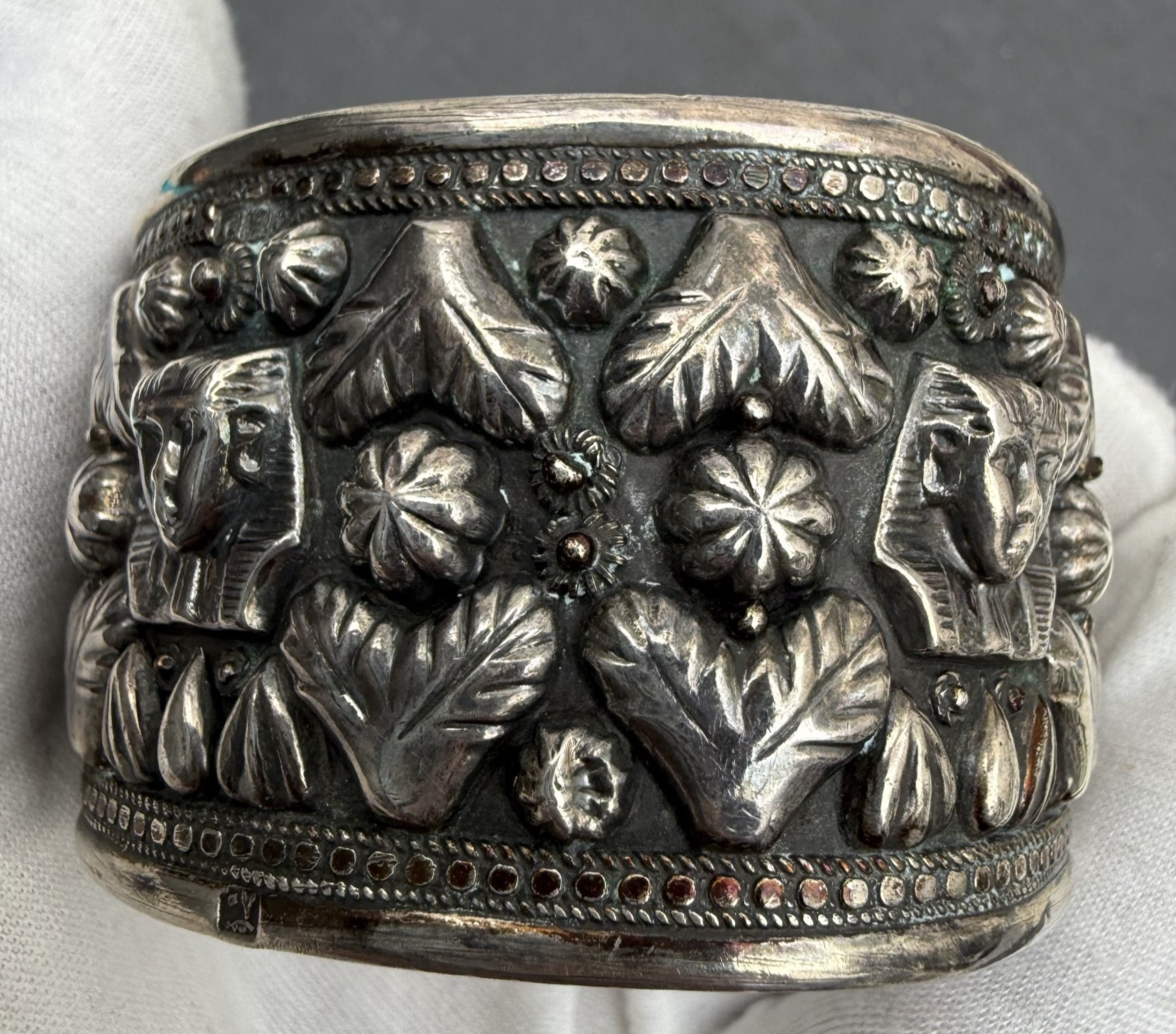 Awesome Vintage Egyptian Revival Tutankhamun 900 Middle East Silver Cuff Bangle6