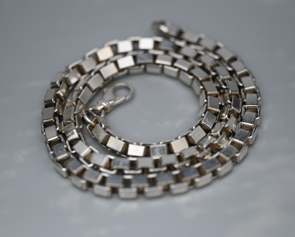 Heavy Unisex Italian Sterling Silver 22" L  7 mm Box / Rolo Link Chain Necklace7