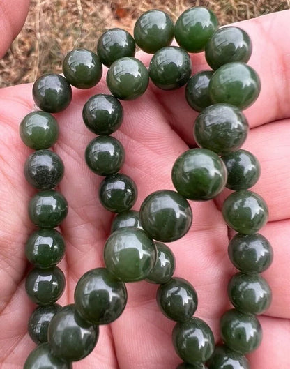 Lovely Green Antique / Vintage Spinach Natural Nephrite Jade Beaded Necklace #186