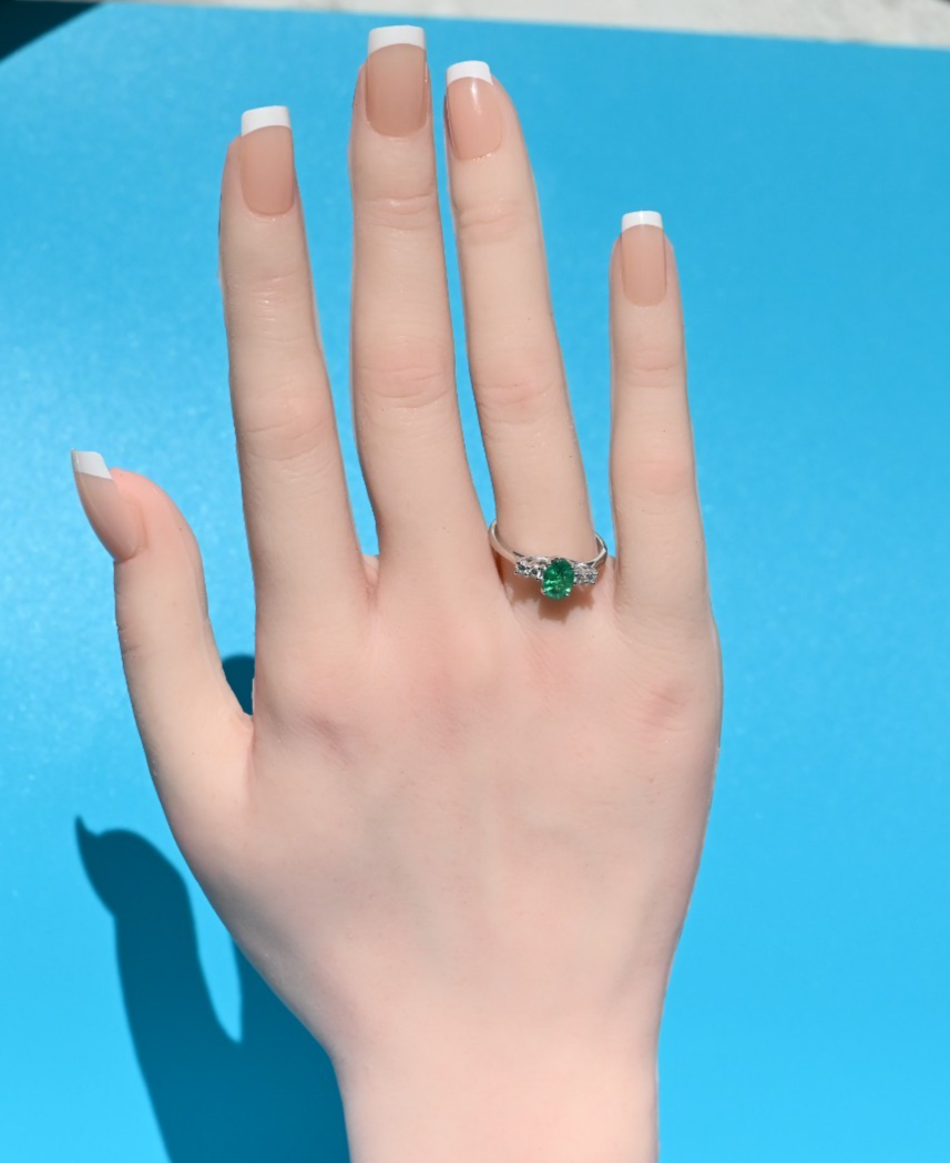 Superb 18K White Gold Ring with Oval Emerald Center Stone and Side Diamonds10