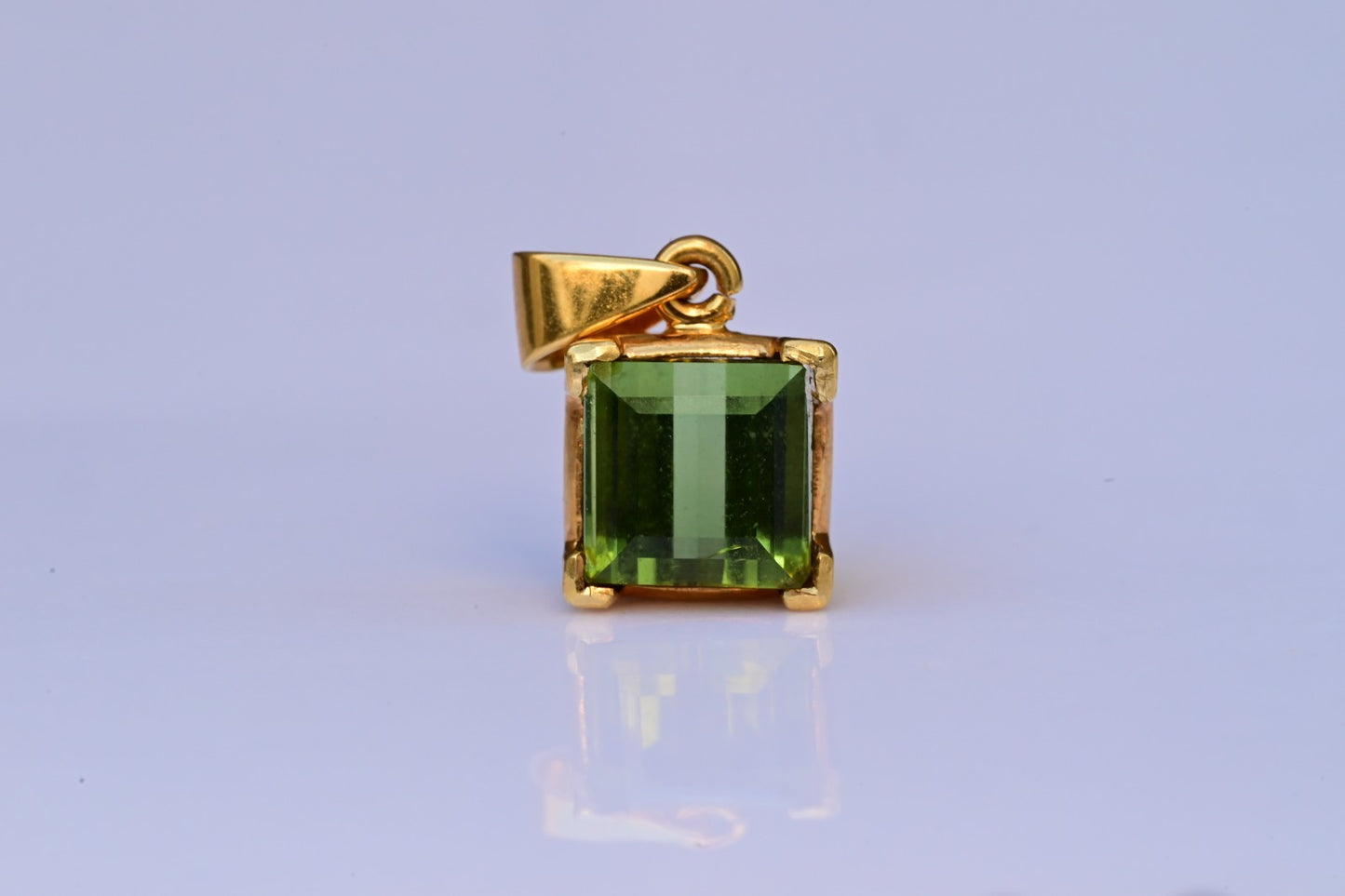 Stunning & Vibrant Light Green 5 ct Tourmaline Gemstone set in 22K Yellow Gold0