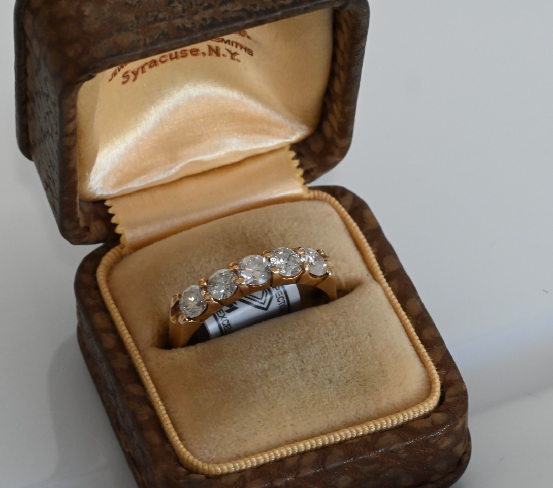 Lovely  14K Yellow Gold 5 Stone 1 Cttw Diamond Band Signed MAC  IGI Certified1