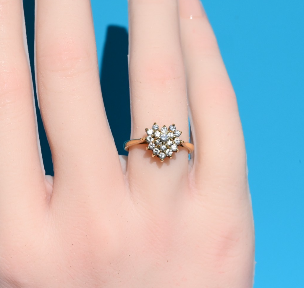 Stunning 18K Yellow Gold Natural Diamond Cluster Ring in Heart Shape Design1