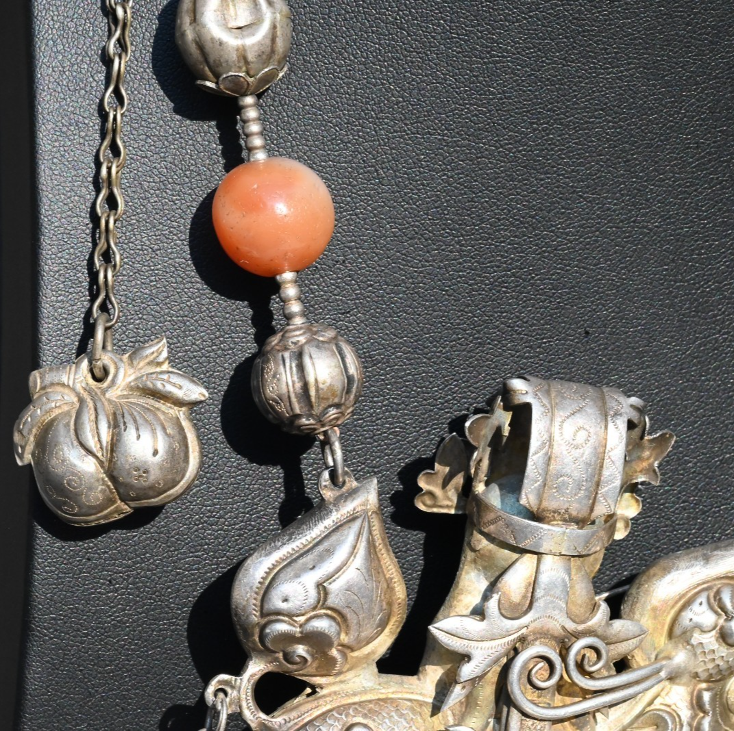 Early Antique Chinese Silver Necklace with Chillin Dragon, Flowers & Carnelian7