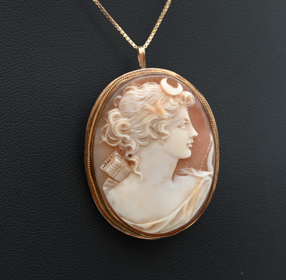 Antique Cameo Hand-Carved Profile of Goddess Diana (Artemis) 18K YG Pendant0