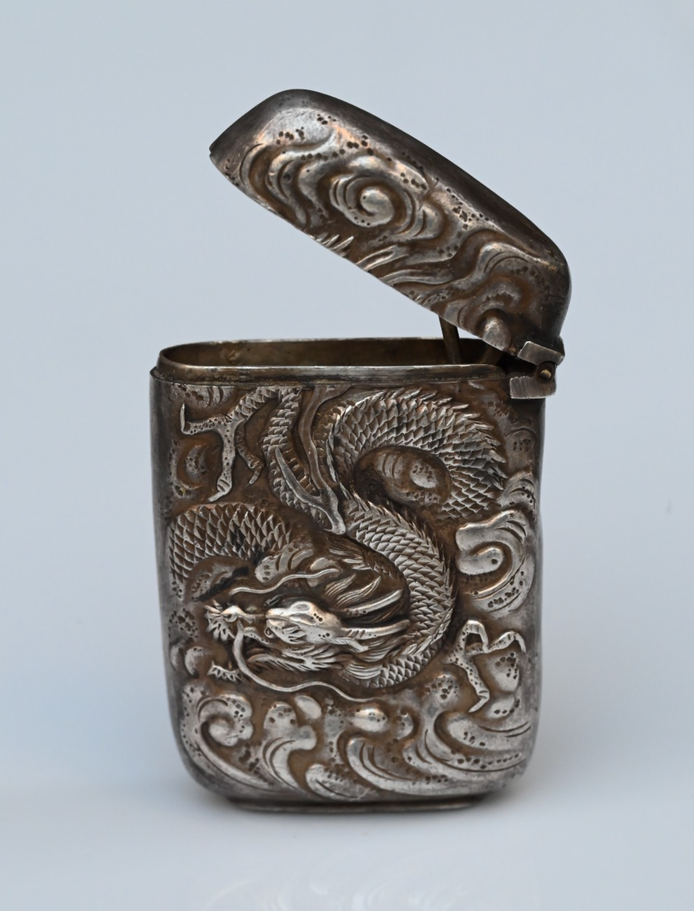 Extremely Detailed Antique Japanese Export Repoussé Silver Vesta Match Safe Case1