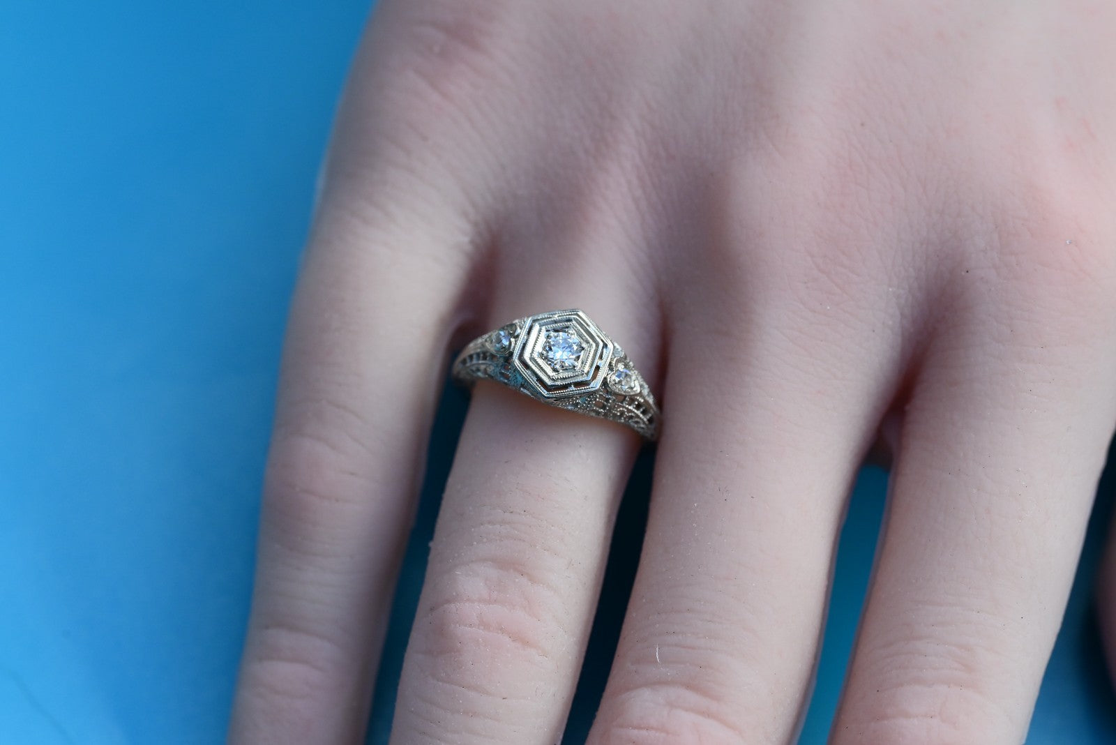 Amazing Antique Art Deco 1900s Diamonds & 18k White Gold Heart Design Ring 4
