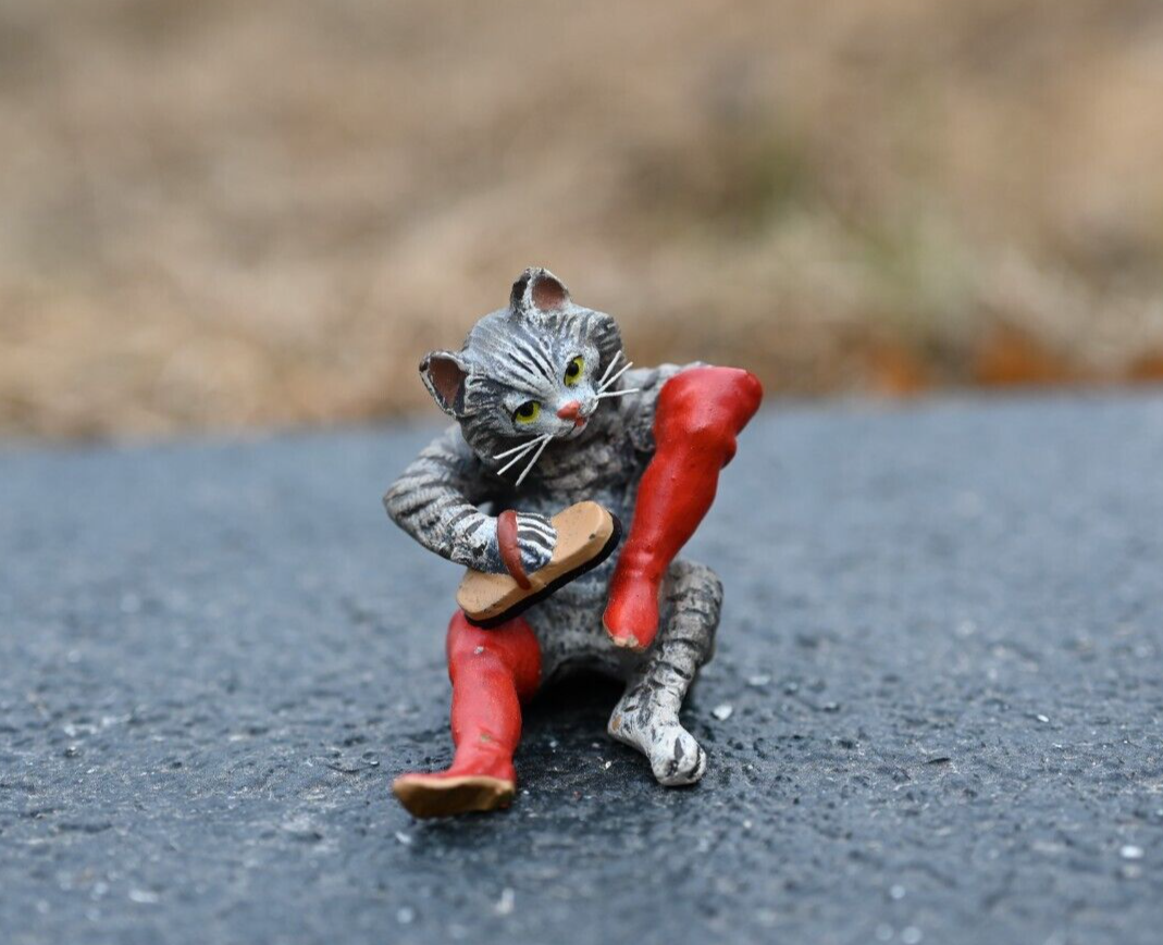 Vintage Austrian Vienna Cold Painted Bronze of Small Cat Cleaning Red Boots2
