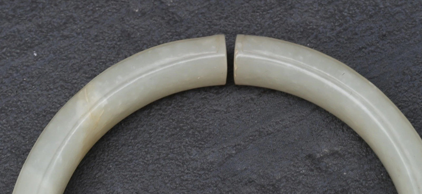 Antique Chinese 1900s Carved Mutton Fat White Celadon Jade Bangle Bracelet4